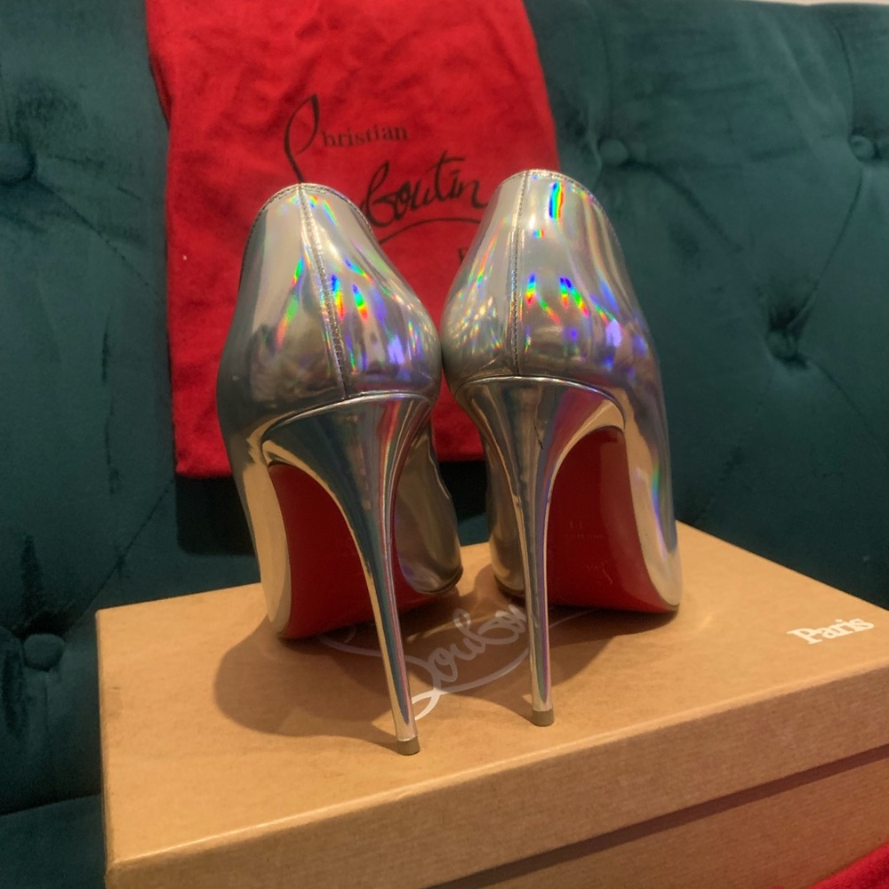 Louboutin shoes. Pigalle Follies- iridescent Silver. Size 39.